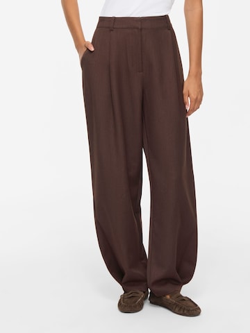 VILA - Barrel Pantalón plisado 'VILeora' en marrón: frente