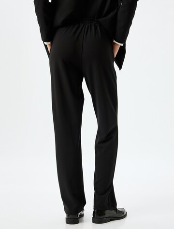 Koton Regular Hose in Schwarz