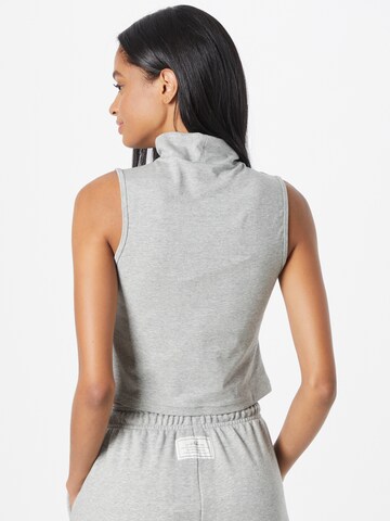 Haut Nike Sportswear en gris