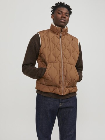 JACK & JONES Vest in Brown: front