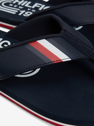 TOMMY HILFIGER - Sandalias de dedo en azul