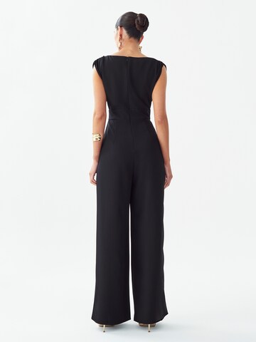 Tuta jumpsuit 'Sumi' di Willa in nero