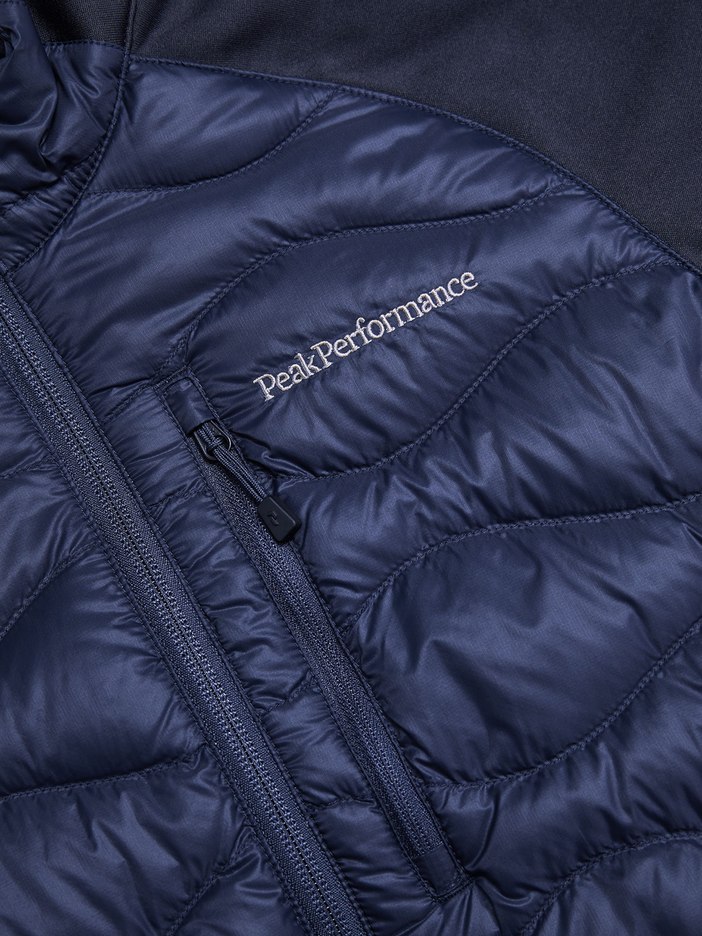 PEAK PERFORMANCE Funktionsjacke W Helium Down Hybrid Jacket in Blau