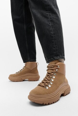 FitFlop Schnürstiefel in Braun: Vorderseite