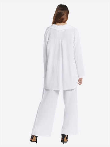 Elara Huispak in Wit