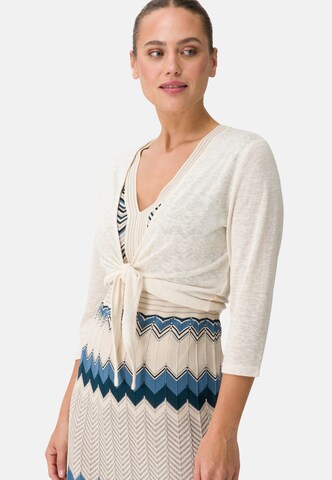 zero Knitted Vest in White: front