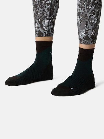 THE NORTH FACE Sports socks 'HIKING QUARTER' in Green: front