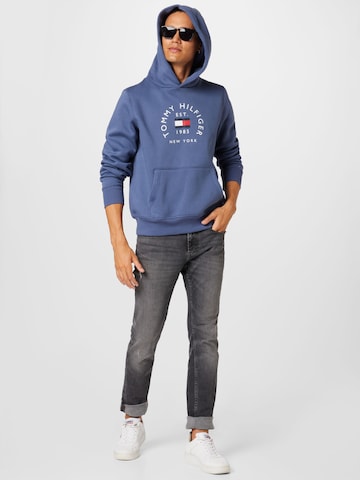 TOMMY HILFIGER Sweatshirt in Blau