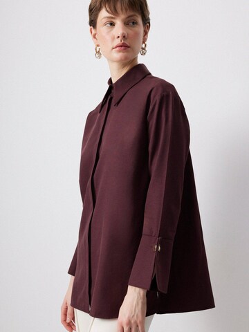 Touché Privé - Camiseta 'Poplin Shirt With Wide Cuff' en rojo