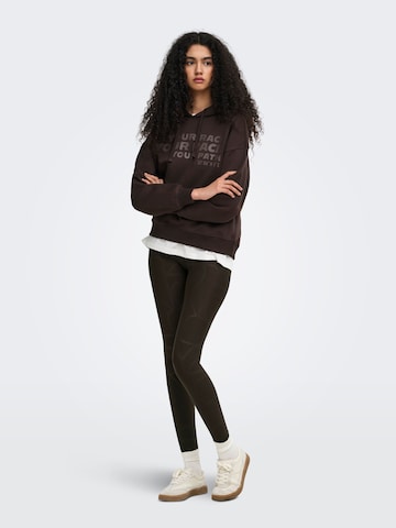Skinny Pantaloni sportivi 'ONPFont' di ONLY PLAY in marrone