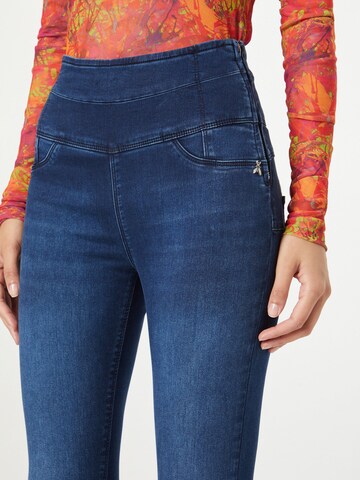 Skinny Jeans de la PATRIZIA PEPE pe albastru