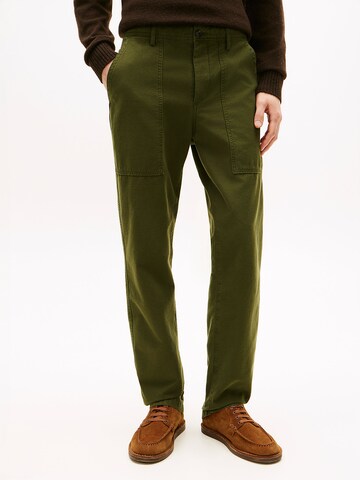 Regular Pantalon chino TOMMY HILFIGER en vert : devant