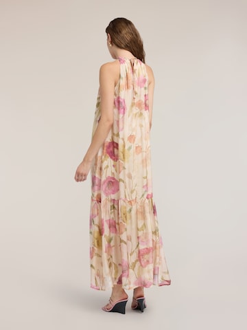 Robe MOTIVI en beige