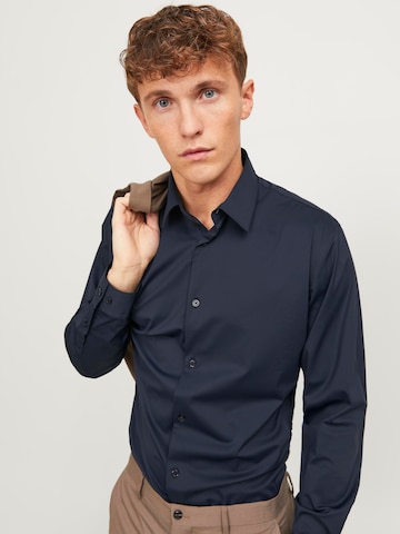 Coupe slim Chemise business 'Active' JACK & JONES en noir