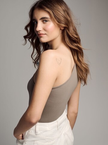 The Set Overdel i beige