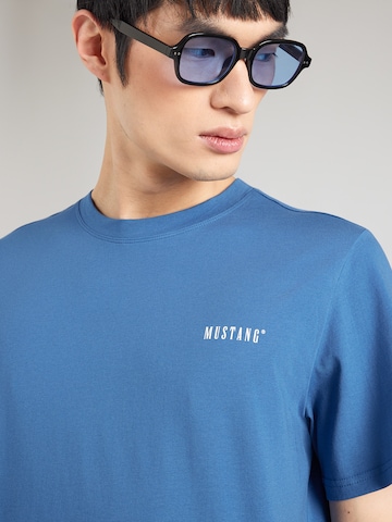 MUSTANG Μπλουζάκι 'Austin' σε μπλε