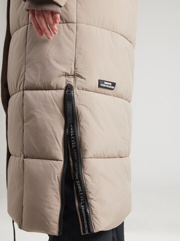 Sublevel Демисезонное пальто в Коричневый