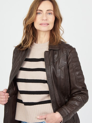 JCC Tussenjas in Bruin