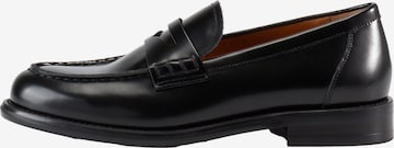 juoda VAGABOND SHOEMAKERS Loaferai 'LINN': priekis