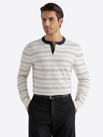 Pullover di Vantory in beige