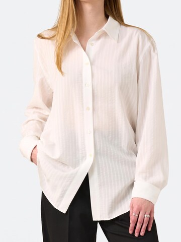 LIA Shirt 'Relaxed' in Wit