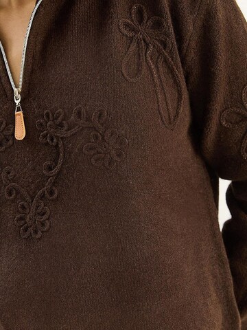 Pullover di Bianco Lucci in marrone