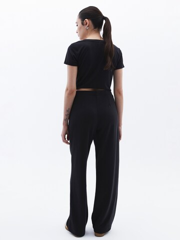 OXXO Regular Pants in Black