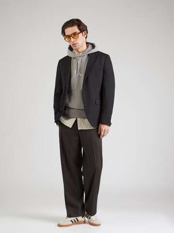 Calvin Klein Jeans Sweatshirt i grå