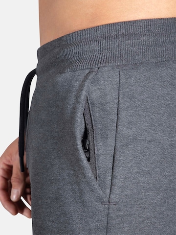 MOROTAI Slimfit Sporthose 'CORPORATE' in Grau