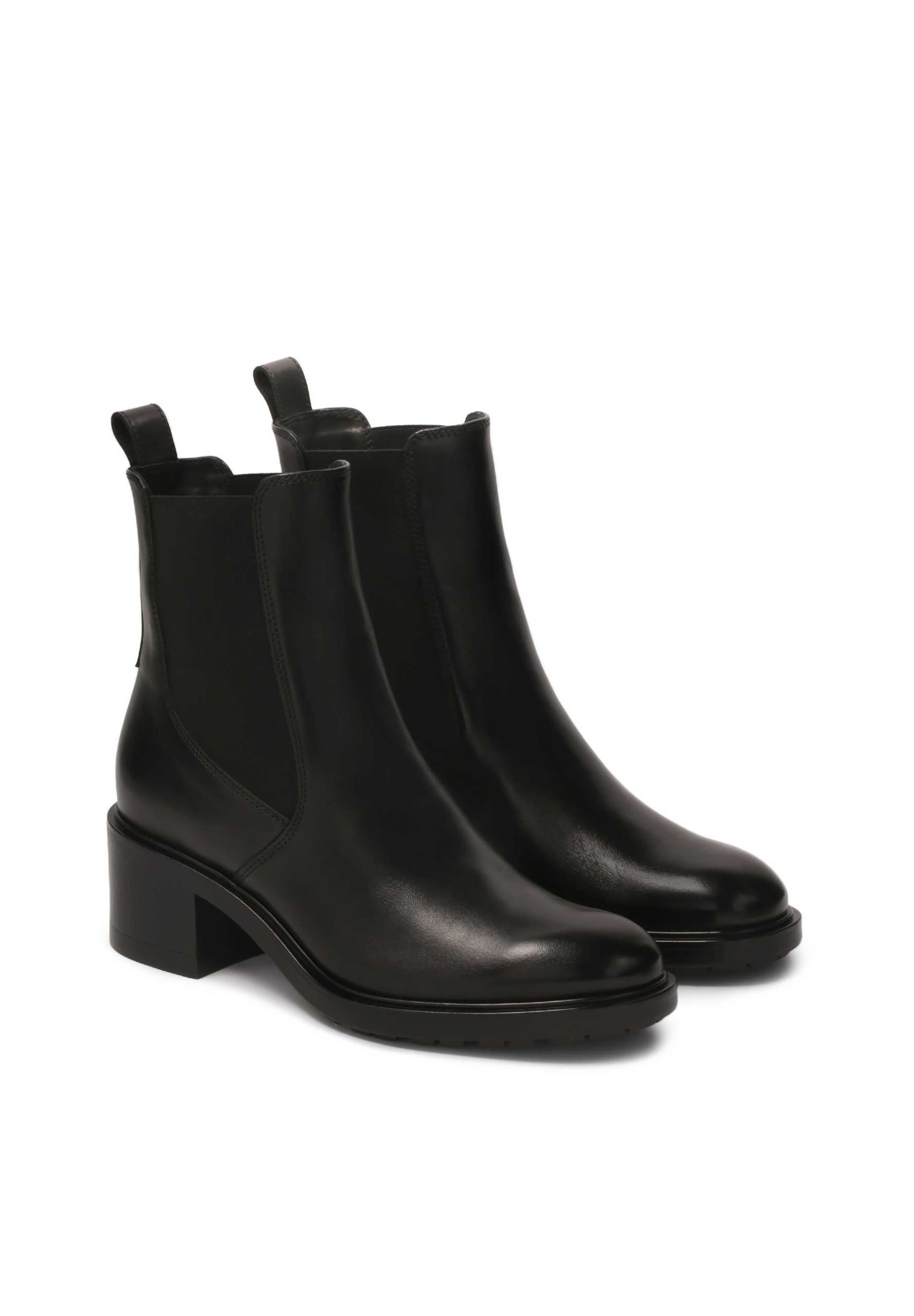 Kazar Chelsea-saapad, värv must