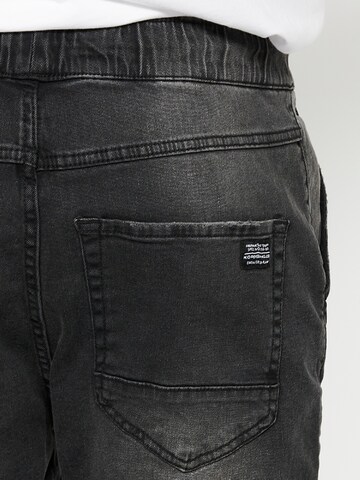 KOROSHI Regular Jeans i svart