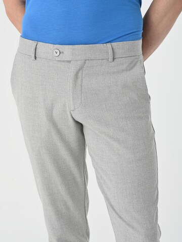 Regular Pantalon Antioch en gris