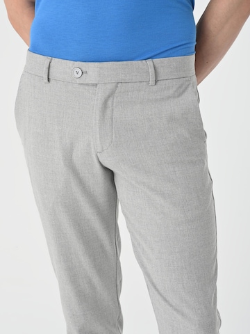 Antioch Regular Pants in Grey