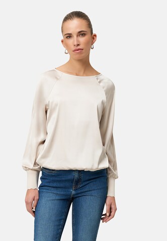 zero Blouse in Beige: front