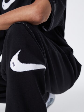 Nike Sportswear Zúžený Kalhoty – černá