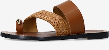 Tongs SACHA en marron : devant