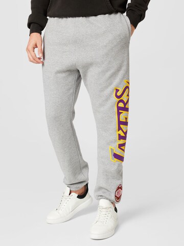 Mitchell & Ness Tapered Pants in Grey: front