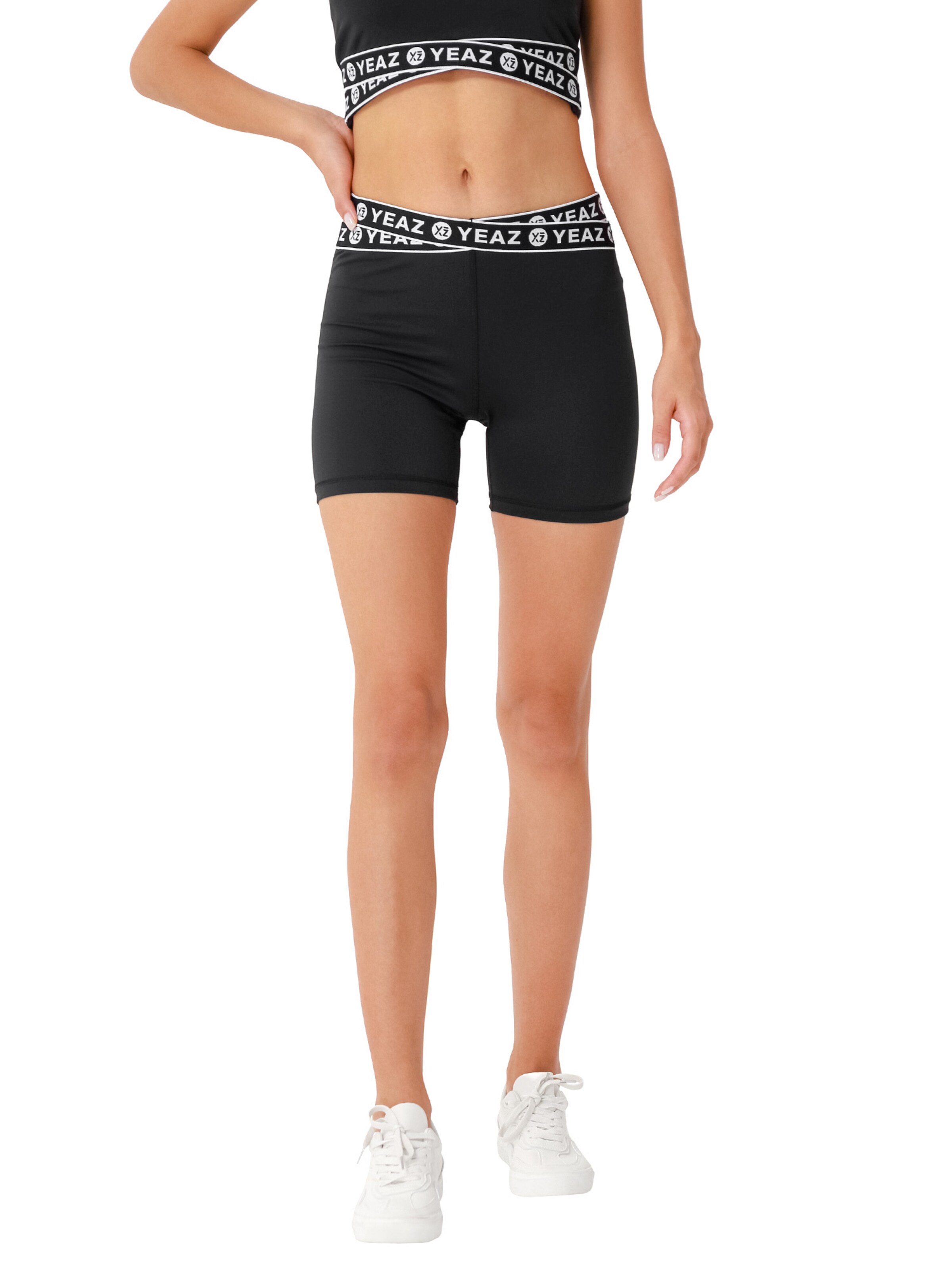 Skinny Pantaloni sportivi 'REVOLUTE' di YEAZ in nero: frontale