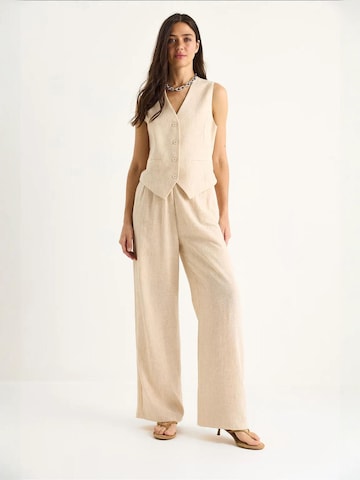 Completo pantalone di Bianco Lucci in beige