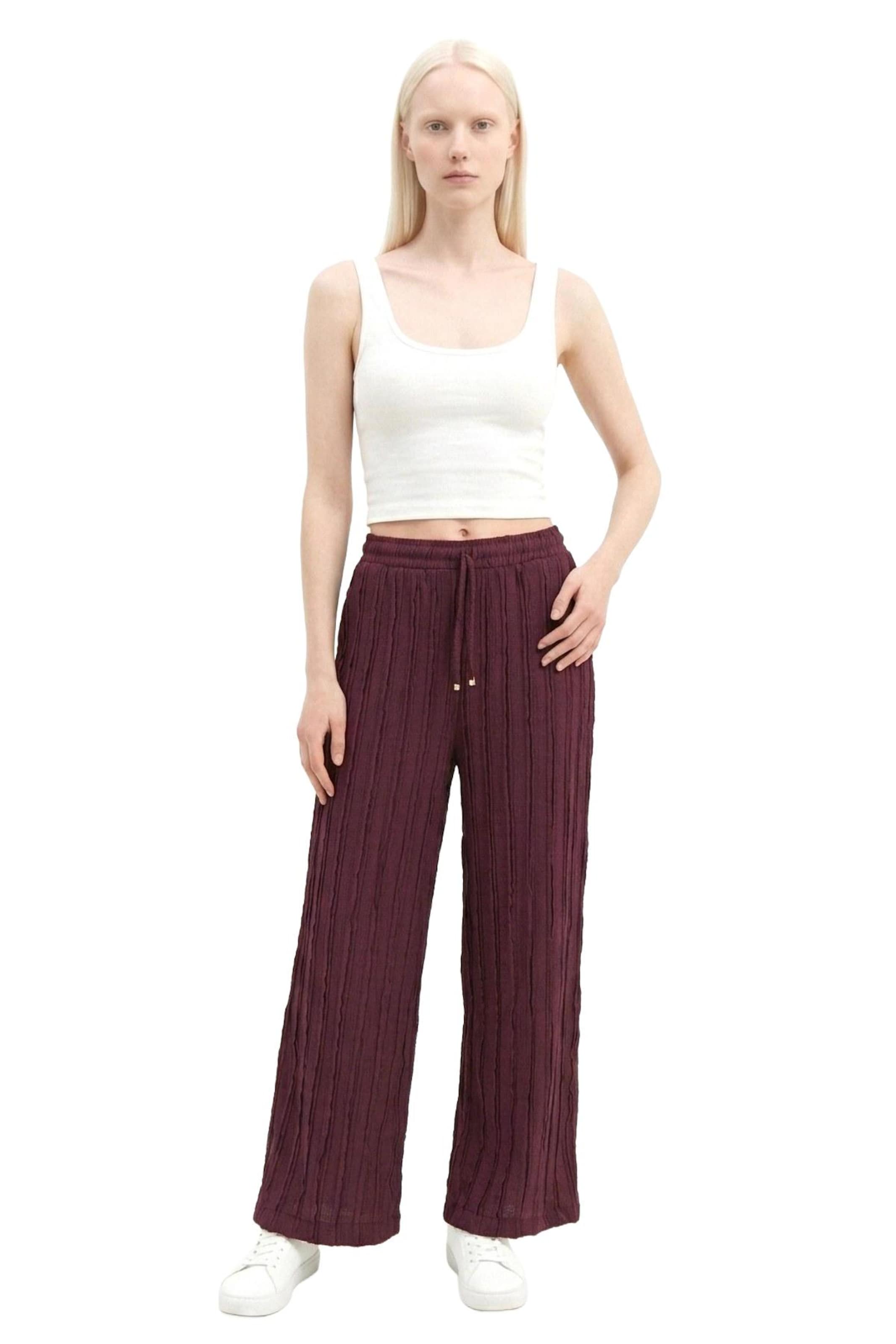 No Matter What Loose fit Trousers in Red: front