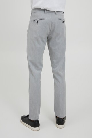 !Solid Slimfit Hose 'TO Frederic' in Grau