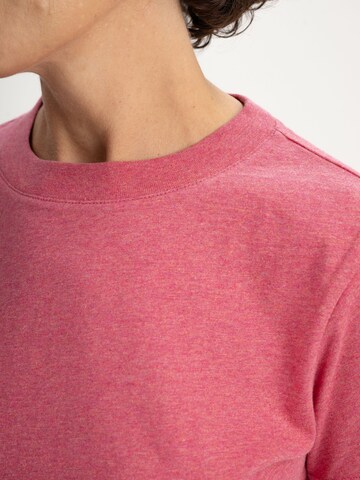 Tricou 'Khira' de la MELA pe roșu