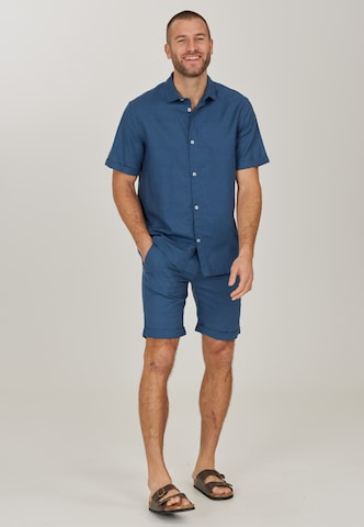 Cruz Regular Sportshorts 'Reagan' in Blau