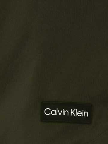 Calvin Klein Swimwear Badeshorts 'Medium Runner' i grønn