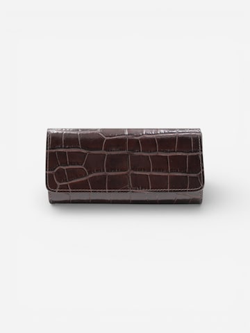 Cheval Firenze Wallet 'COSMO CROC' in Brown: front