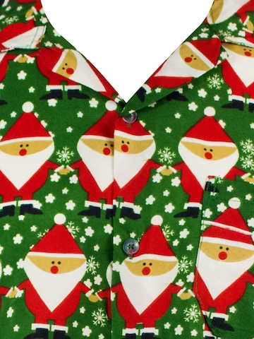Regular fit Camicia 'Christmas Santa Allover' di King Kameha in verde