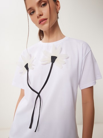 Happiness İstanbul Μπλουζάκι σε λευκό