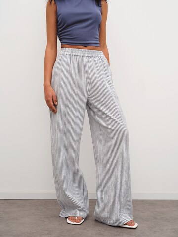 RÆRE by Lorena Rae Wide Leg Hose in Blau