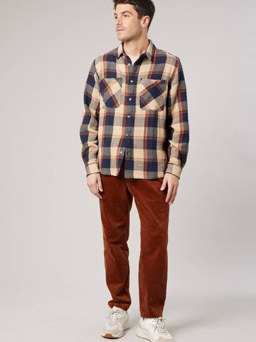 Coupe regular Chemise Deeluxe en mélange de couleurs