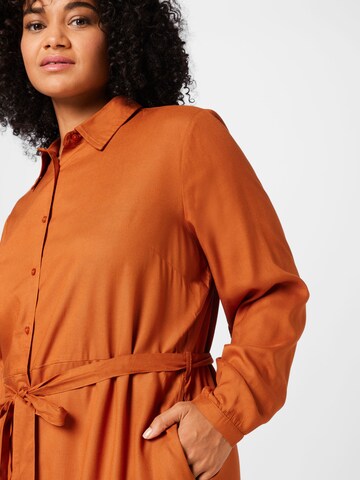 Robe-chemise 'Tamina' ABOUT YOU Curvy en marron